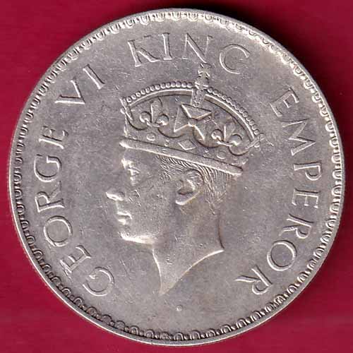British India 1941 Bombay Mint George VI One Rupee Silver Coin :- S2620