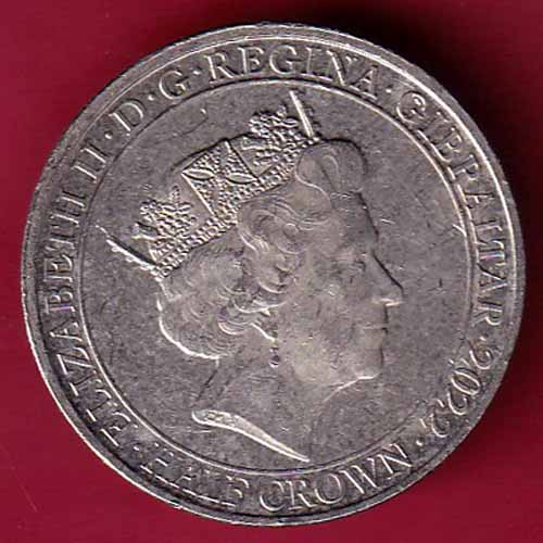 the right ti live in peace elizabeth ii d.g. regina gibraltar 2022 half crown–VA381
