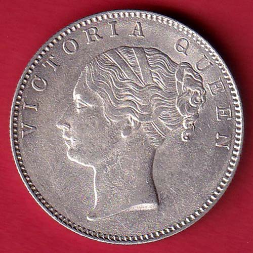 EAST INDIA COMPANY 1840 DIVIDED LEGEND VICTORIA QUEEN ONE RUPEE SILVER COIN:- OO3325
