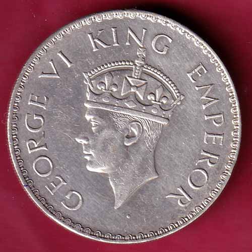 British India 1940 Bombay Mint George VI One Rupee Silver Coin :- S2273